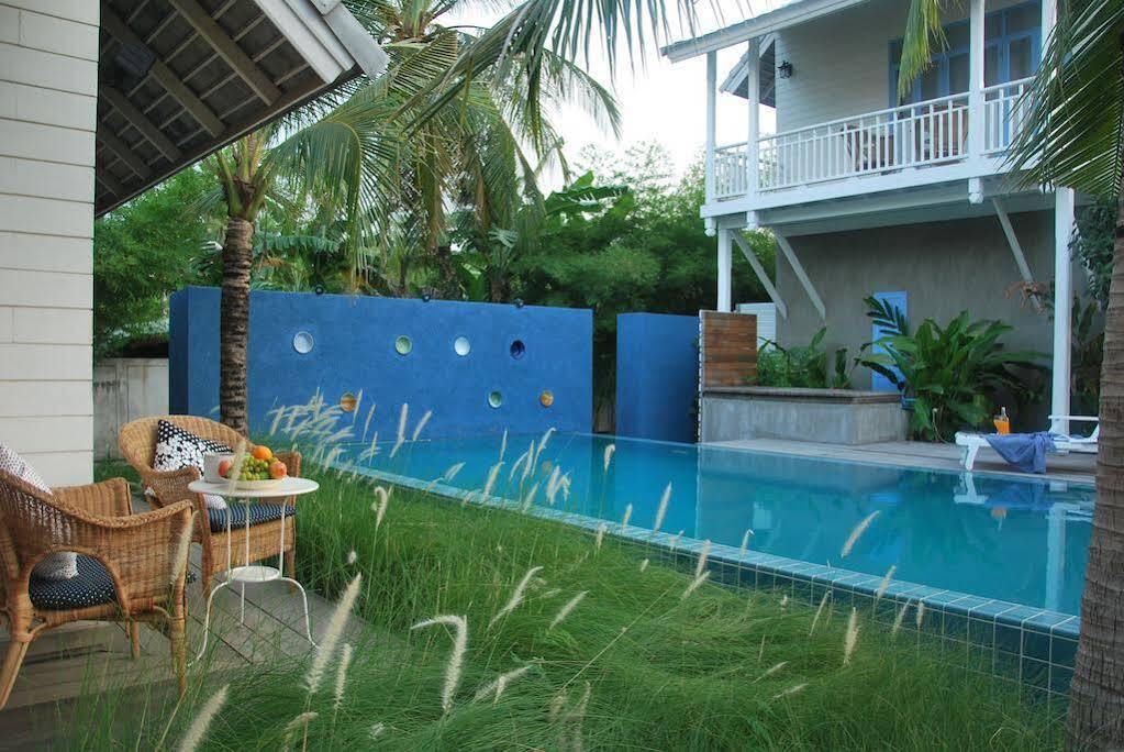 Pomelo Amphawa The Local Residence Samut Songkhram Exterior foto